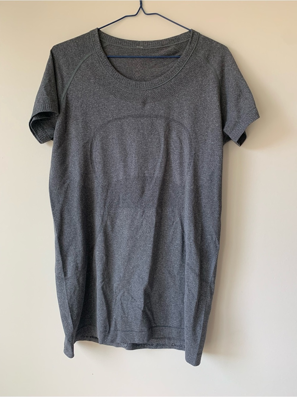 Lululemon Athletica swiftly tech short sleeve Size 12
